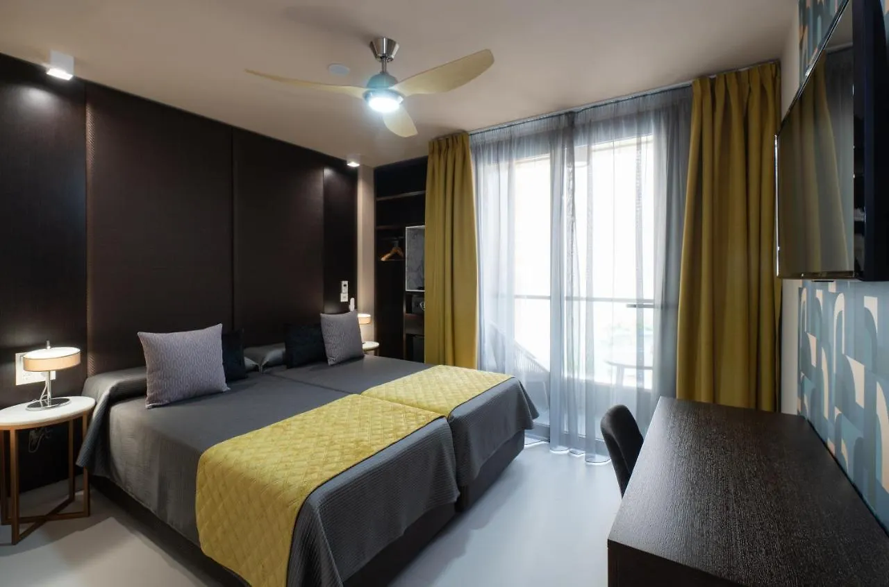 Hotel Perla Del Sur 토레몰리노스