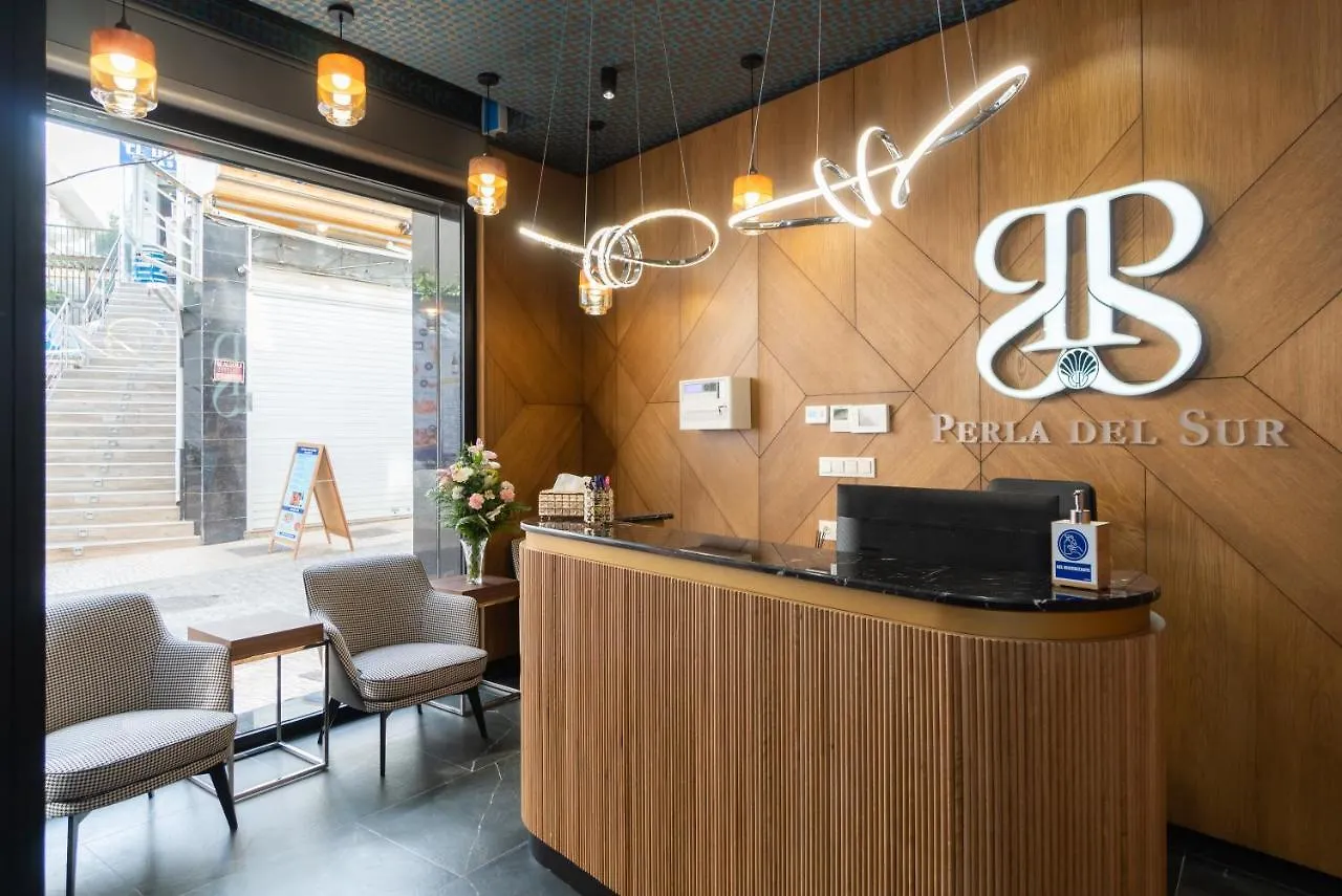 Hotel Perla Del Sur 토레몰리노스 2*,